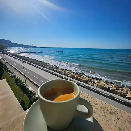 Cotty , Complex Carpe Diem Balchik, Free Parking & Swimming Pool Апартамент