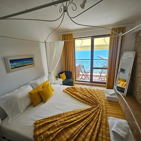 Διαμέρισμα Cotty , Complex Carpe Diem Balchik, Free Parking & Swimming Pool *