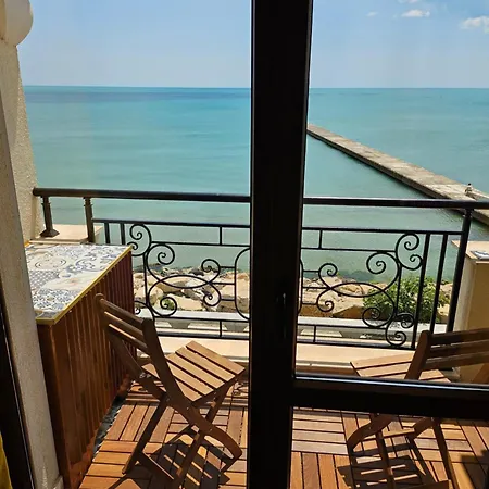 Cotty , Complex Carpe Diem Balchik, Free Parking & Swimming Pool *