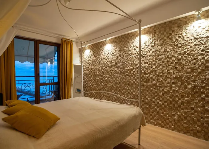 Cotty, Complex Carpe Diem