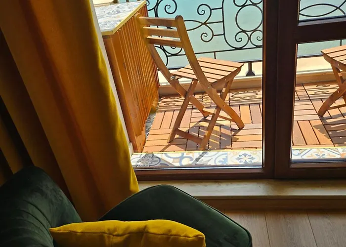 Cotty, Complex Carpe Diem * بالشيك